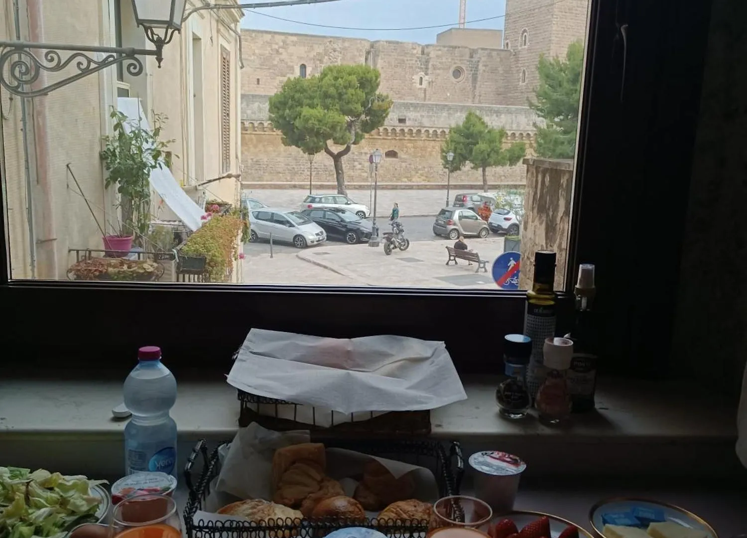 Dimora Arco Basso - Old Town Bari Bed & Breakfast