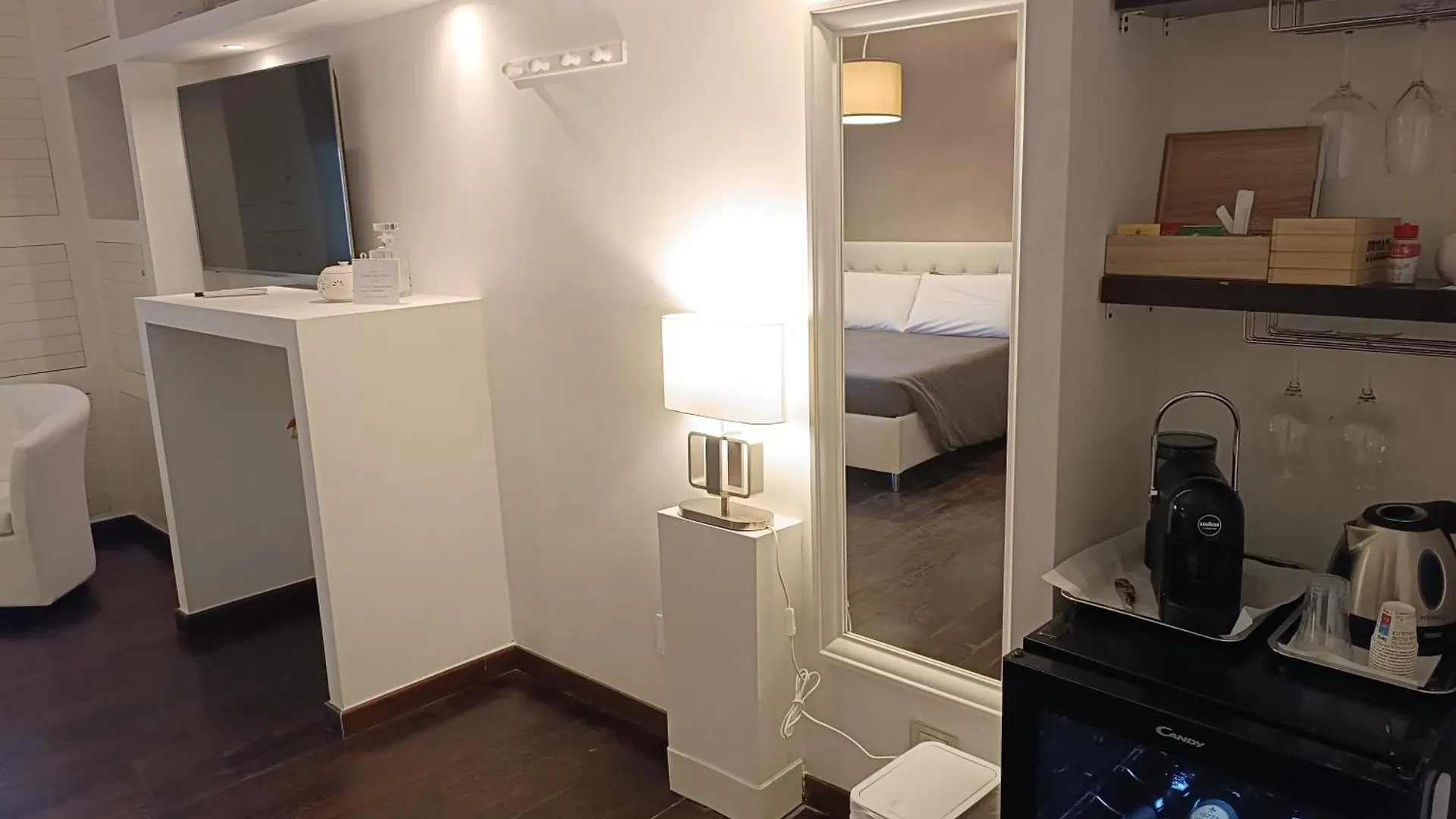 Dimora Arco Basso - Old Town Bari Bed & Breakfast
