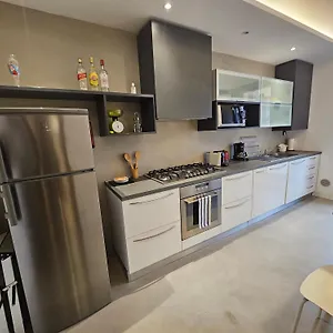 Interno Gavi Elegante Nel Cuore Di Verona